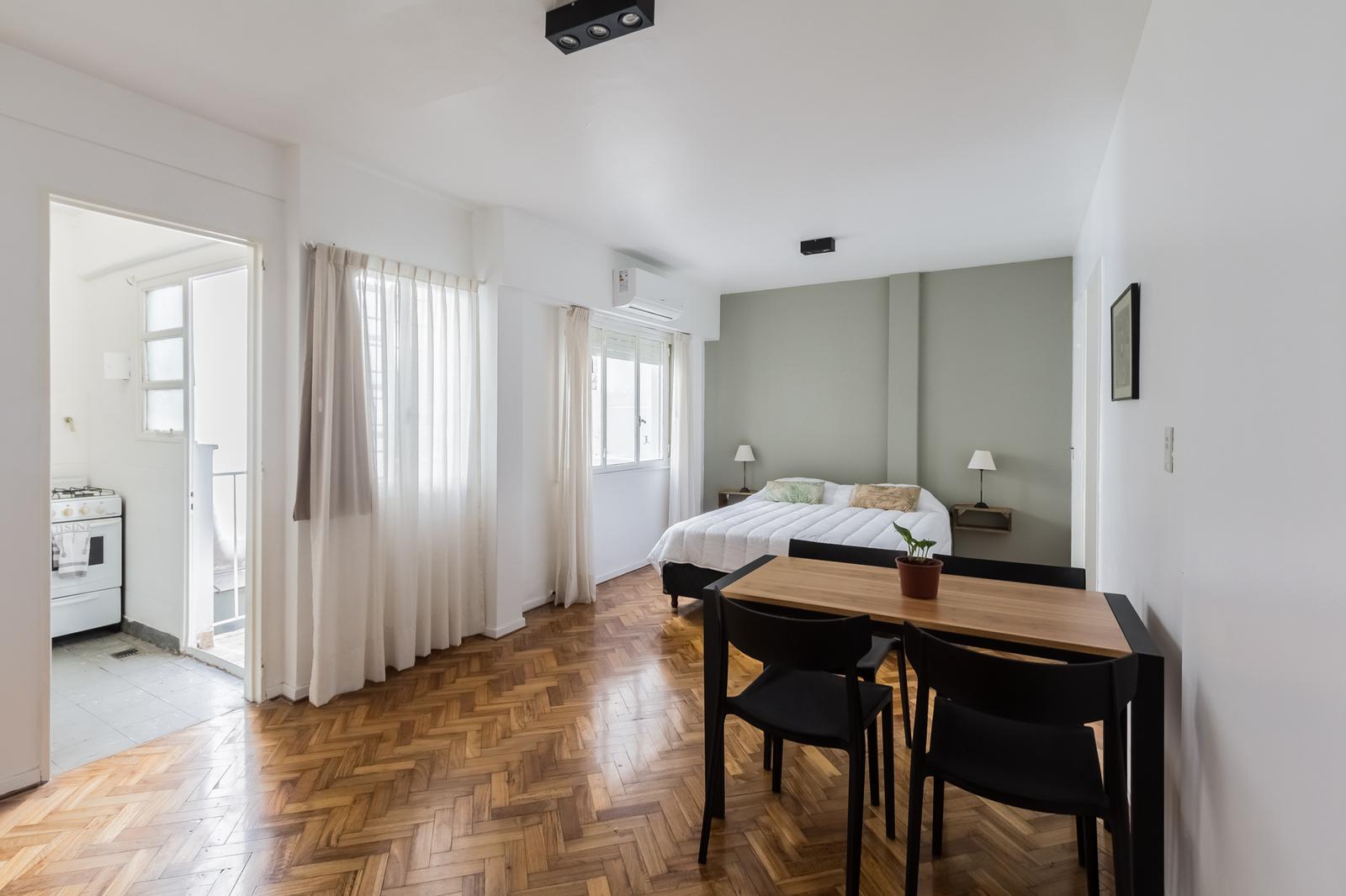 Departamento totalmente amoblado de 1 ambiente en pleno Recoleta