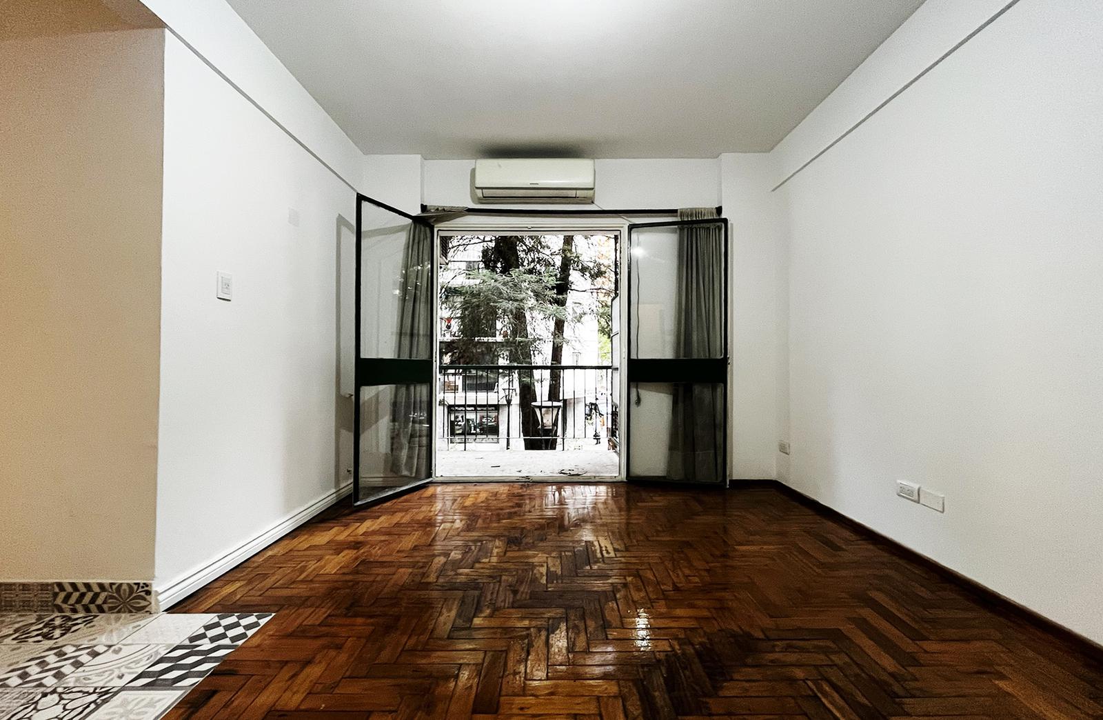 Departamento Dos ambientes, frente a estacion Caballito