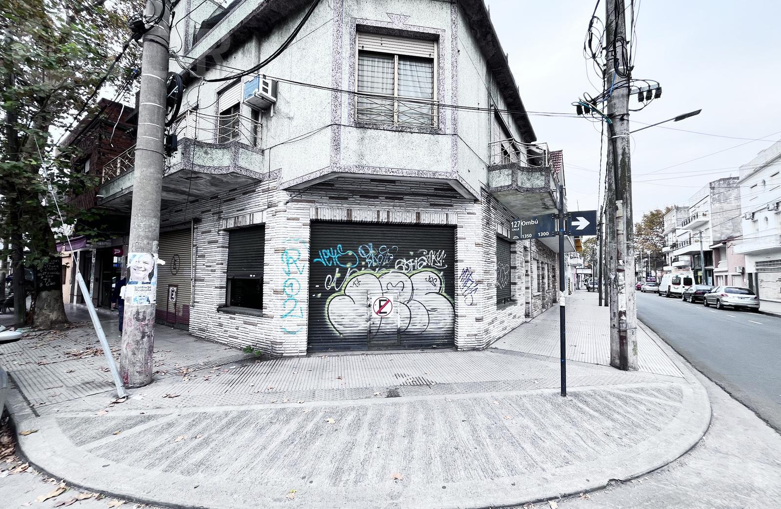 VENTA 2 LOCALES + PH 4 AMBIENTES A RECICLAR EN VILLA LYNCH