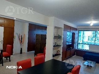 VENTA. Departamento 6 ambientes, dividido en 3 UF. Maipu y Av. Corrientes