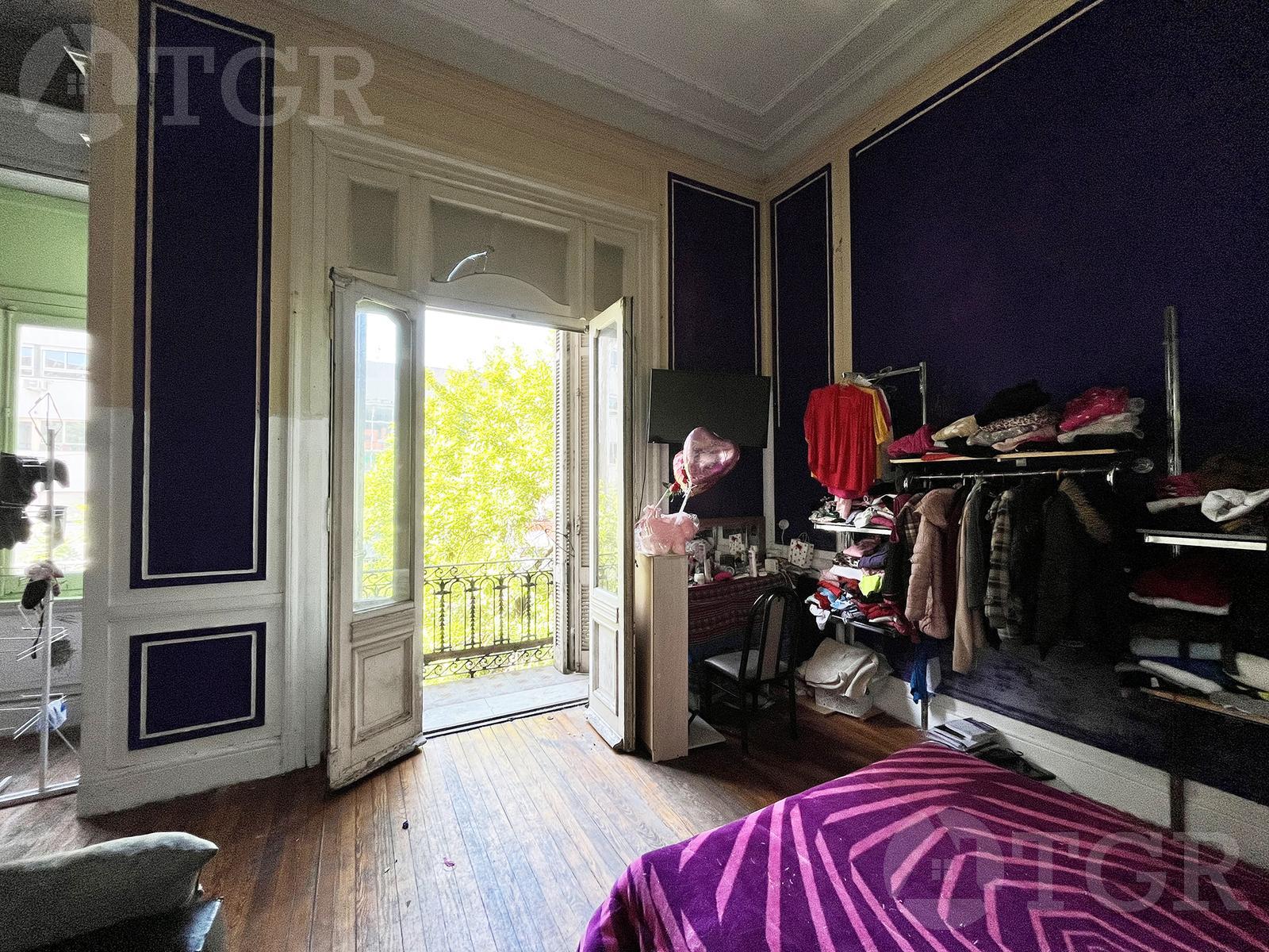 Venta Departamento 6 ambientes en Balvanera