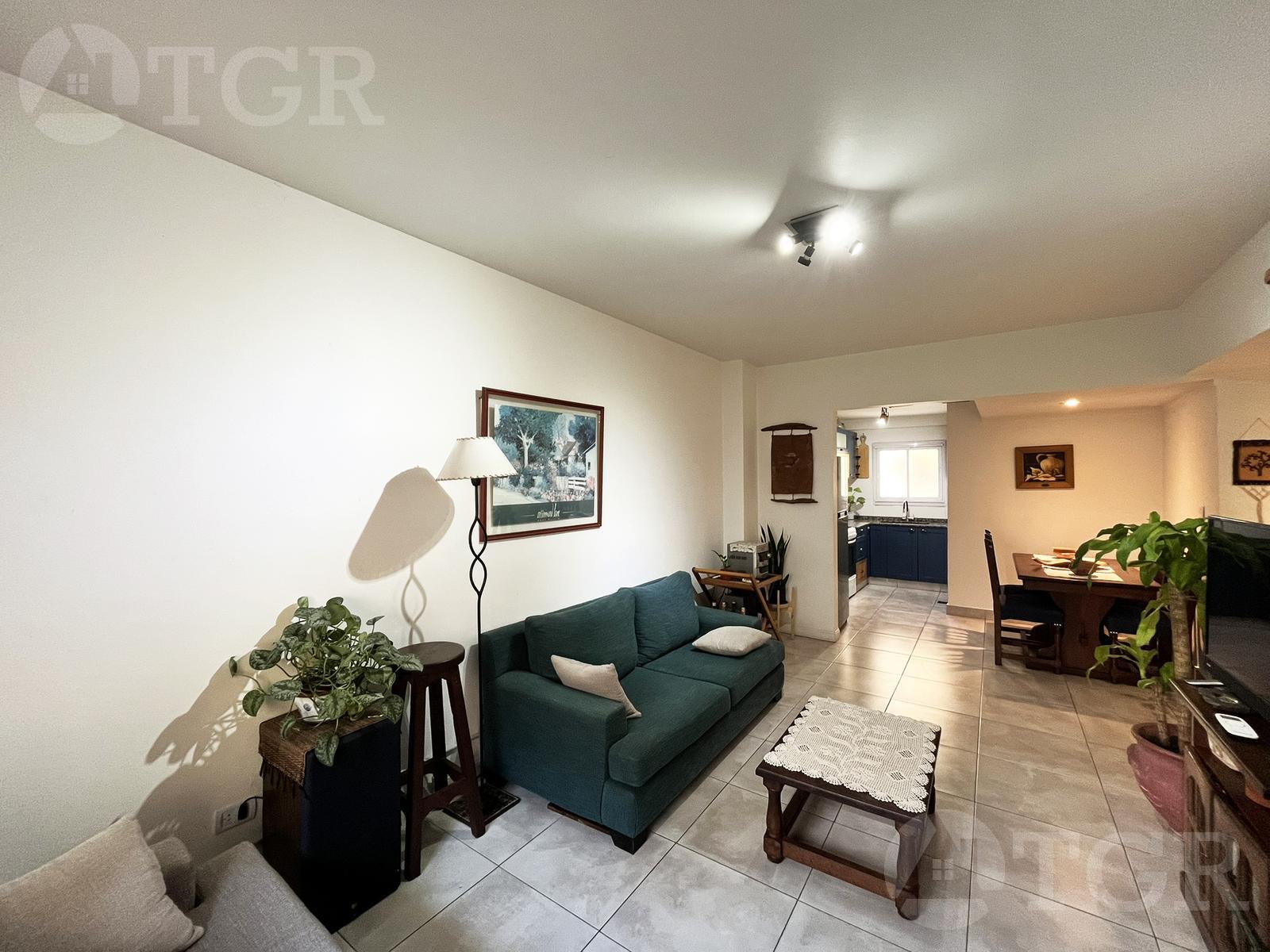 Departamento de 4 ambientes en venta en Villa Crespo RECICLADO