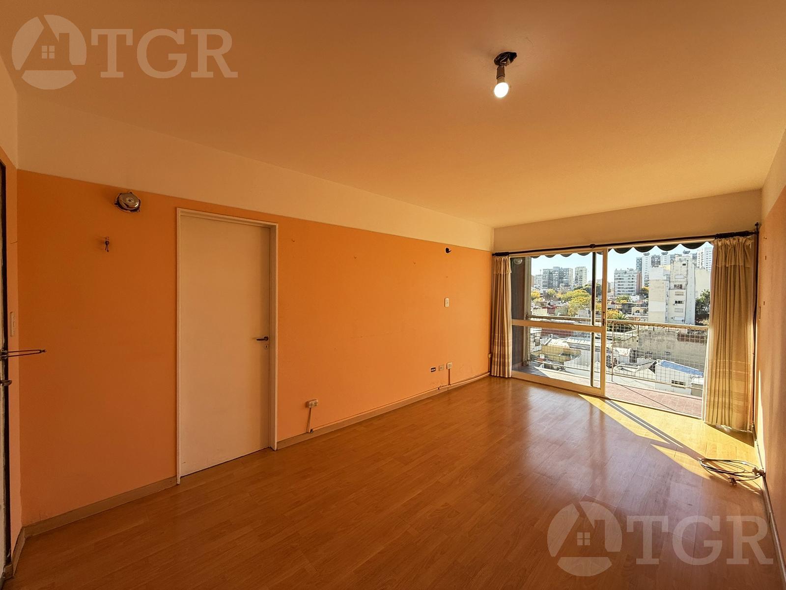 Venta Departamento 4 ambientes Super luminoso en Parque Patricios.