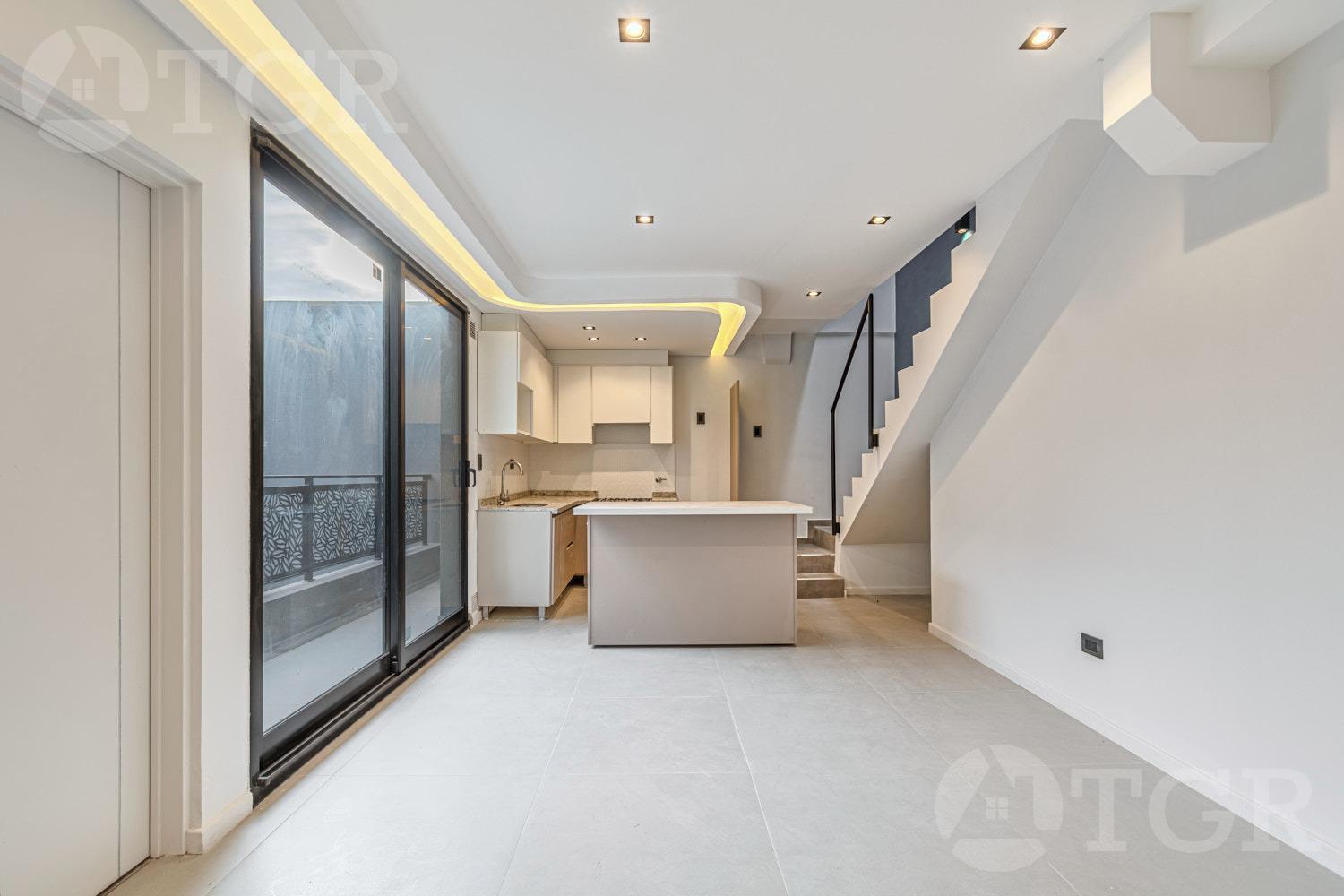 Departamento 3 ambientes tipo dúplex en Parque Avellaneda – Oportunidad inmobiliaria