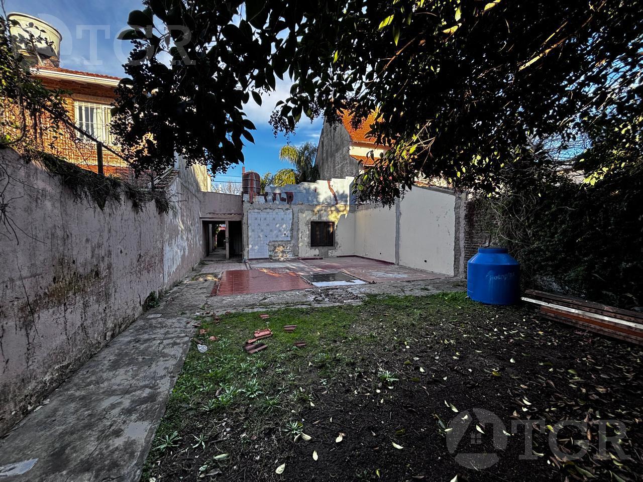 Terreno en venta sobre ezpeleta 1300 – Martinez