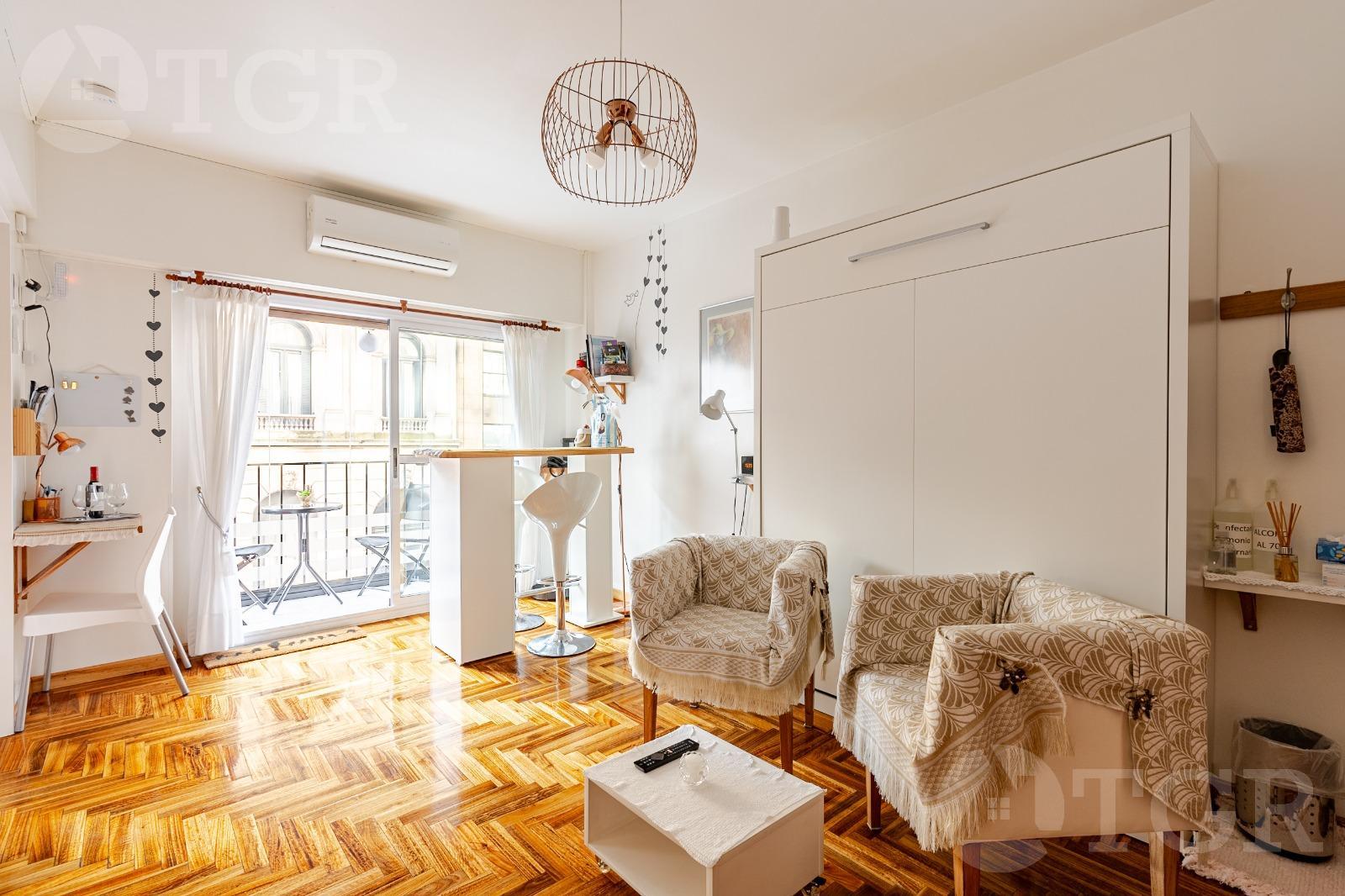 VENTA MONOAMBIENTE AMOBLADO EN AV. CORRIENTES