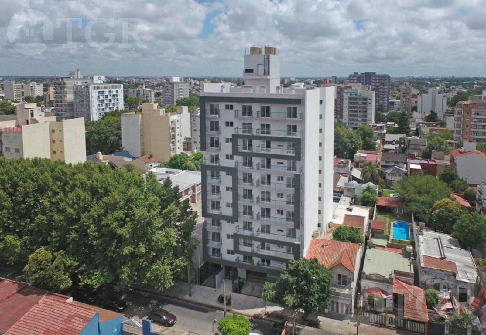 Cochera fija en venta centro de Caseros