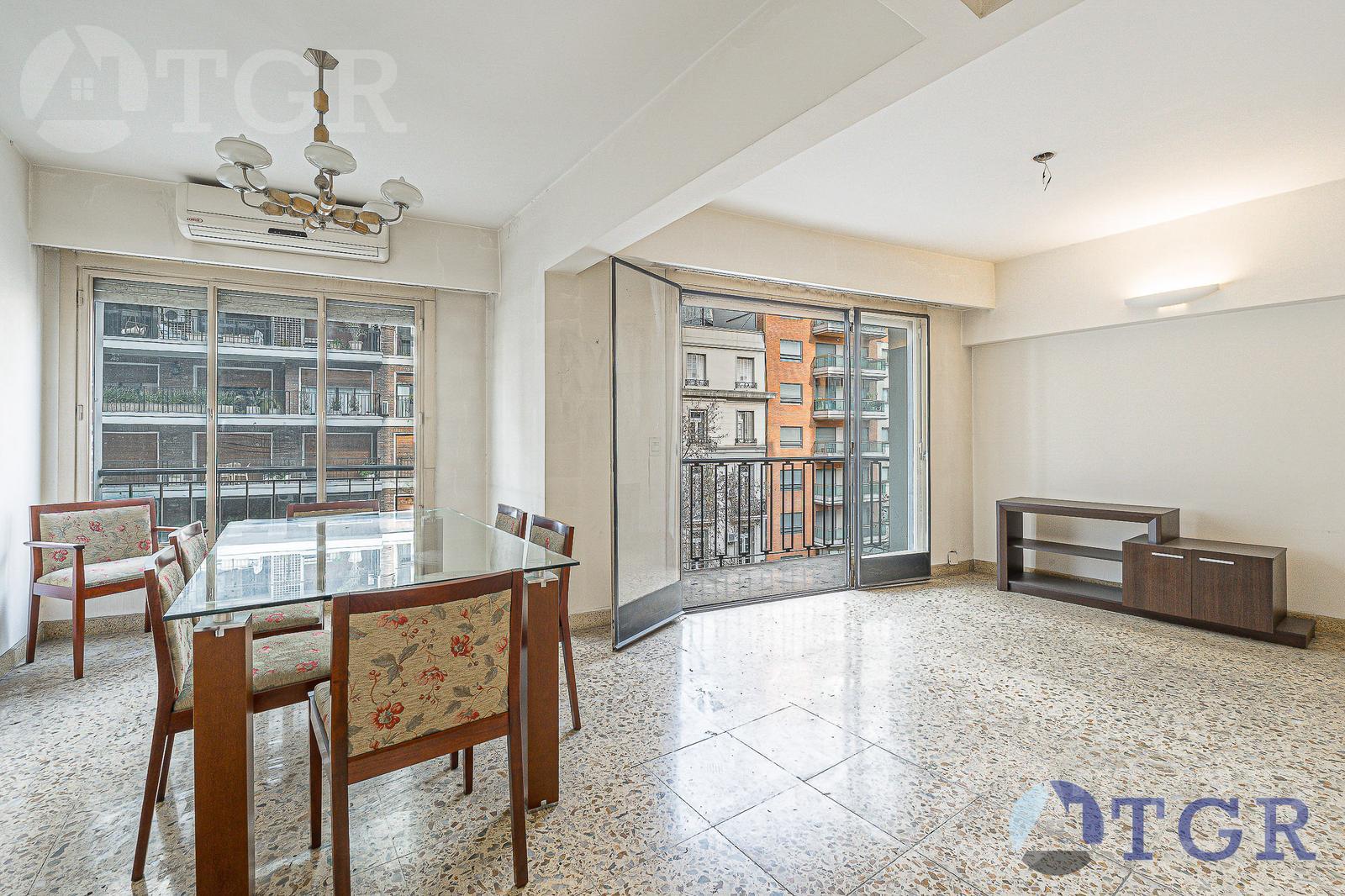 Venta Piso de lujo con 2 dormitorios en Recoleta   balcón